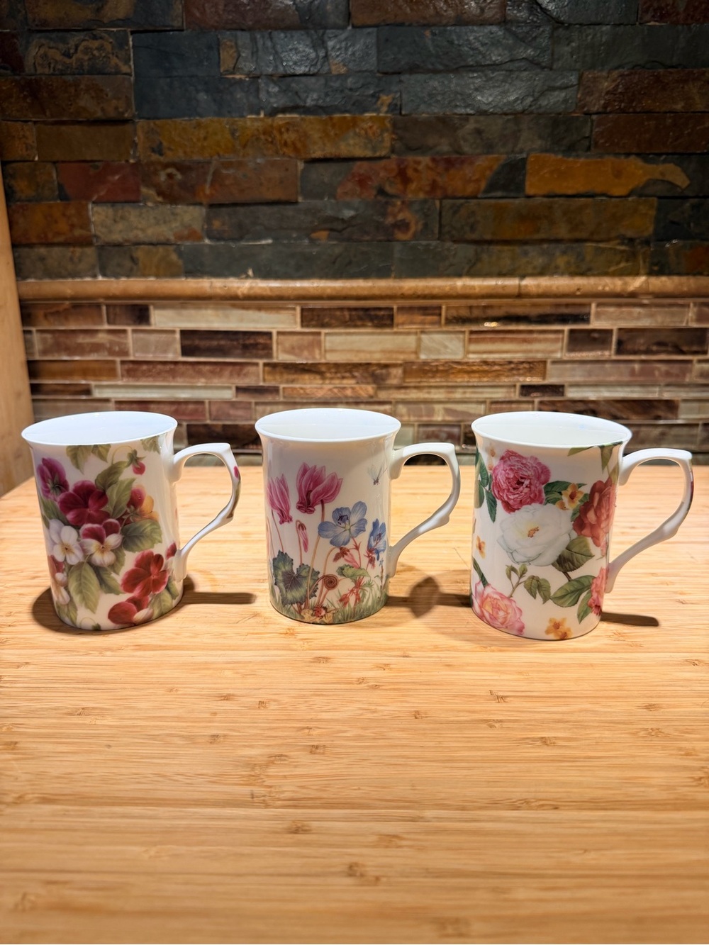 Floral Porcelain Mug Set - Pink & Green Botanical Pattern